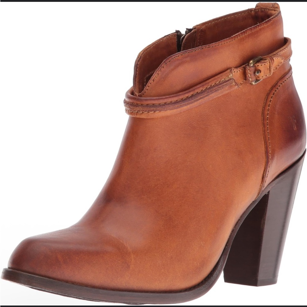 EUC • Frye • Jenny Seam Short Boots •